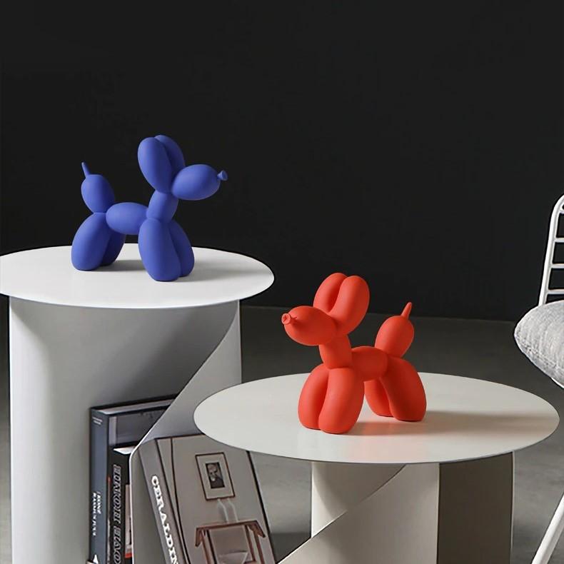 Escultura de perro globo