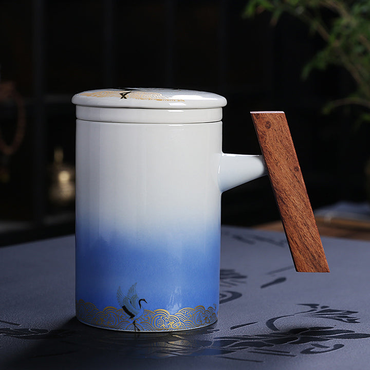 The Crane Coffee and Tea Mug 400 ML Capacity, with wood handle lid and tea infuser