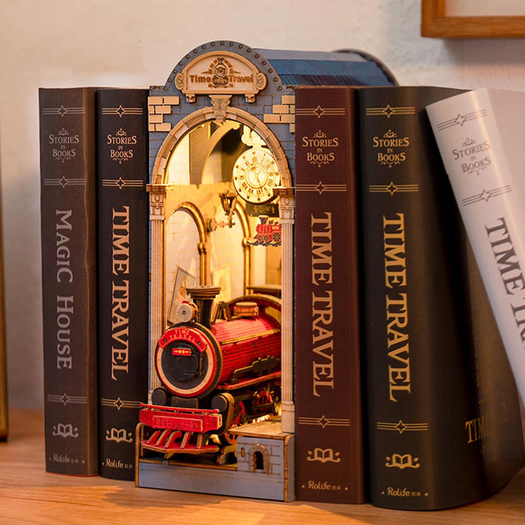 Eternal Bookstore Book Nook