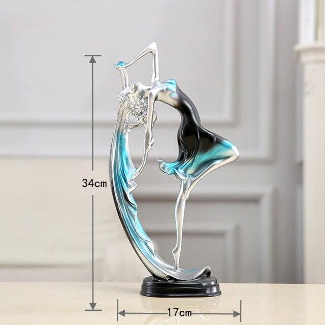 Figurines de danseurs modernes