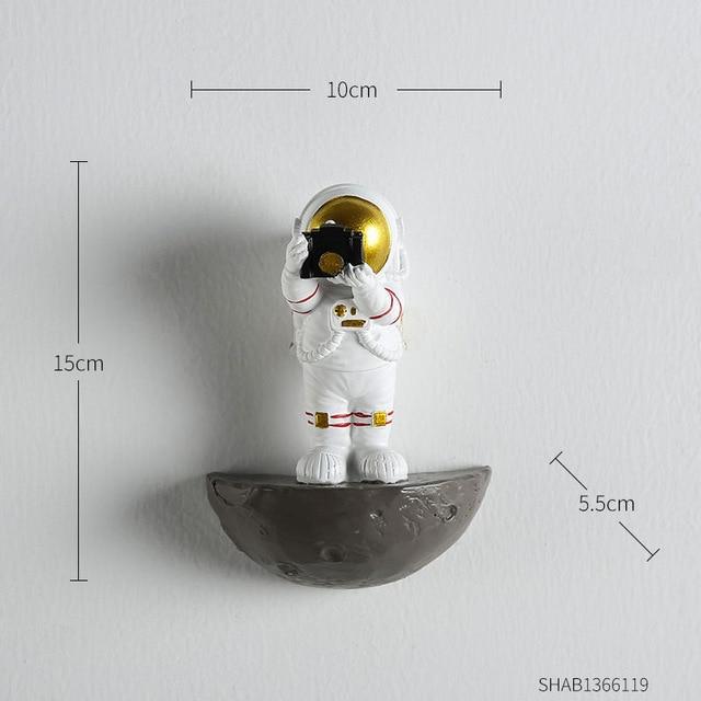 astronauta en la luna